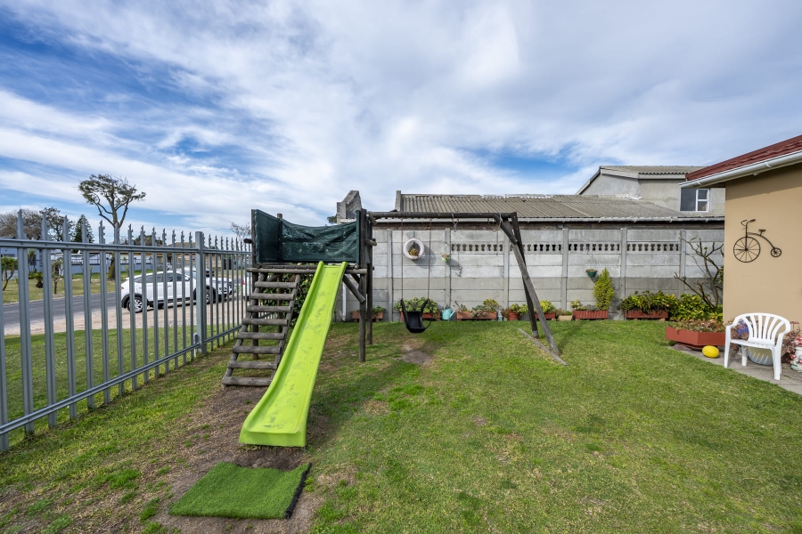 3 Bedroom Property for Sale in Ruyterwacht Western Cape
